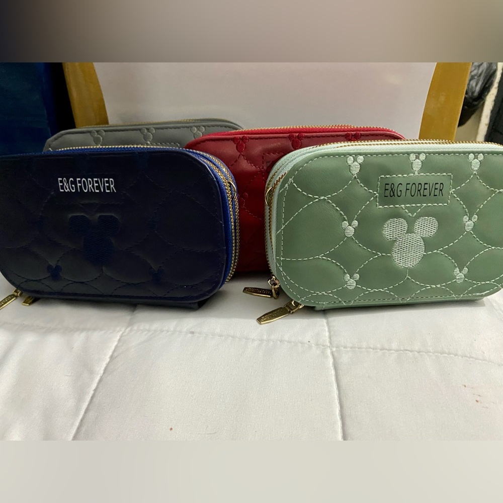 Crossbody Wallets multiple colors !